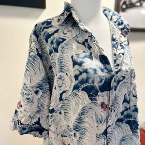 Overlover linen Tiger Button Up.